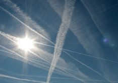 CHEMTRAILS IN SKY